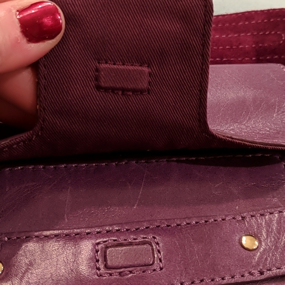 BANANA REPUBLIC MAGENTA LEATHER AND SUEDE HOBO BAG - Picture 13 of 16